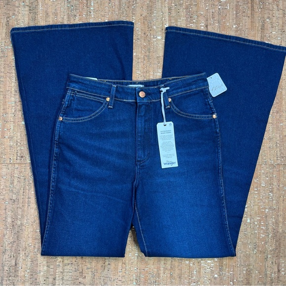 Free People Wrangler (NWT) Wanderer High Rise Flare Size 28 - Picture 2 of 11
